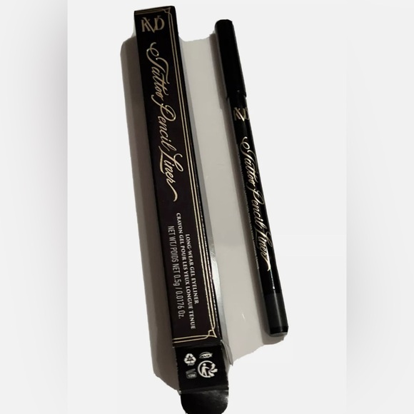 Kat Von D Tattoo Pencil Liner- Magnetite Gray - Picture 5 of 6